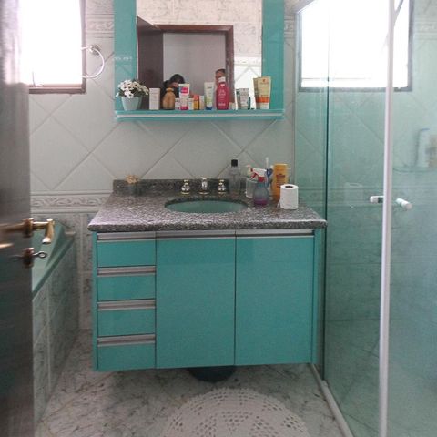 Casa à venda com 534m², 4 quartos e 10 vagas Casa à venda com 534m², 4 quartos e 10 vagasBanheiro da Suíte