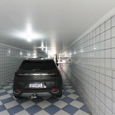 Casa à venda com 534m², 4 quartos e 10 vagas Casa à venda com 534m², 4 quartos e 10 vagasGaragem