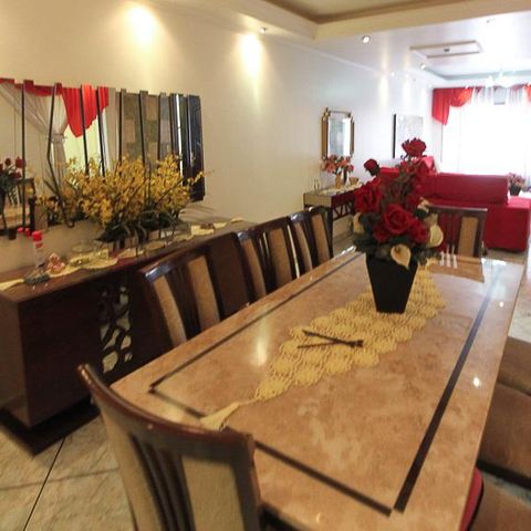 Casa à venda com 534m², 4 quartos e 10 vagas Casa à venda com 534m², 4 quartos e 10 vagasSala de jantar