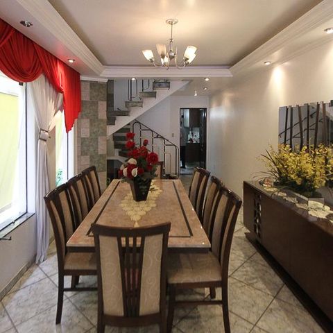 Casa à venda com 534m², 4 quartos e 10 vagas Casa à venda com 534m², 4 quartos e 10 vagasSala de jantar