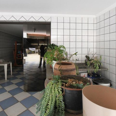 Casa à venda com 534m², 4 quartos e 10 vagas Casa à venda com 534m², 4 quartos e 10 vagasÁrea de Serviço