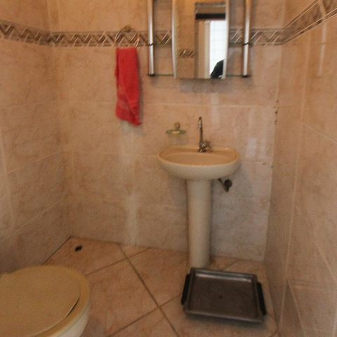 Casa à venda com 534m², 4 quartos e 10 vagas Casa à venda com 534m², 4 quartos e 10 vagasGaragem - Banheiro