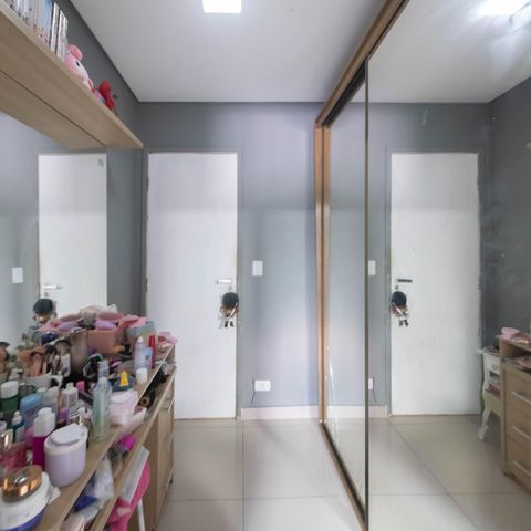 Casa para alugar com 281m², 3 quartos e 7 vagasSuíte 1 - Closet