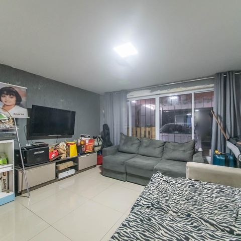 Casa para alugar com 281m², 3 quartos e 7 vagasSala