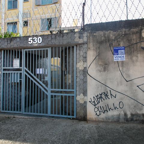 Apartamento à venda com 43m², 2 quartos e 1 vaga Apartamento à venda com 43m², 2 quartos e 1 vagaFachada