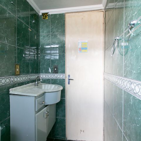 Apartamento à venda com 43m², 2 quartos e 1 vaga Apartamento à venda com 43m², 2 quartos e 1 vagaBanheiro