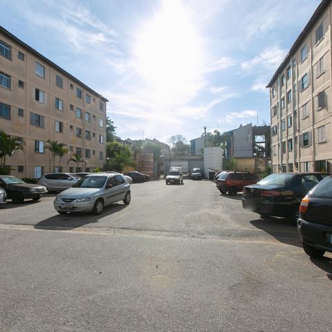 Apartamento à venda com 43m², 2 quartos e 1 vaga Apartamento à venda com 43m², 2 quartos e 1 vagaEstacionamento