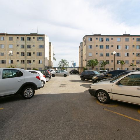 Apartamento à venda com 43m², 2 quartos e 1 vaga Apartamento à venda com 43m², 2 quartos e 1 vagaEstacionamento