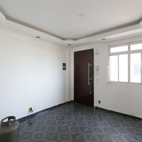 Apartamento à venda com 43m², 2 quartos e 1 vaga Apartamento à venda com 43m², 2 quartos e 1 vagaSala