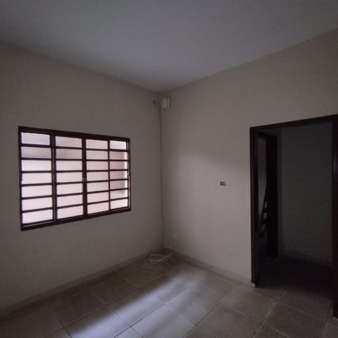 Casa à venda com 240m², 3 quartos e 2 vagas Casa à venda com 240m², 3 quartos e 2 vagasQuarto ( Casa 2)