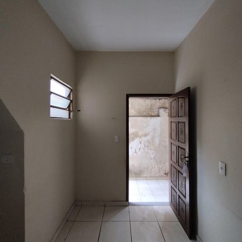 Casa à venda com 240m², 3 quartos e 2 vagas Casa à venda com 240m², 3 quartos e 2 vagasSala ( Casa 2)