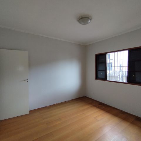 Casa à venda com 240m², 3 quartos e 2 vagas Casa à venda com 240m², 3 quartos e 2 vagasQuarto 2