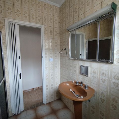 Casa à venda com 240m², 3 quartos e 2 vagas Casa à venda com 240m², 3 quartos e 2 vagasBanheiro