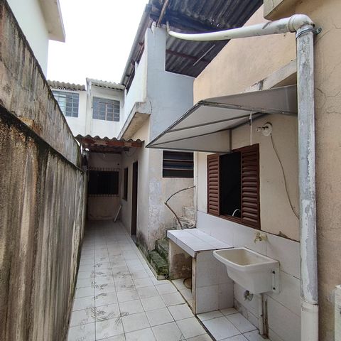 Casa à venda com 240m², 3 quartos e 2 vagas Casa à venda com 240m², 3 quartos e 2 vagasÁrea de Serviço