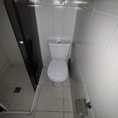 Casa à venda com 240m², 3 quartos e 2 vagas Casa à venda com 240m², 3 quartos e 2 vagasBanheiro ( Casa 2)