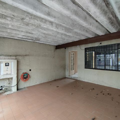 Casa à venda com 240m², 3 quartos e 2 vagas Casa à venda com 240m², 3 quartos e 2 vagasGaragem