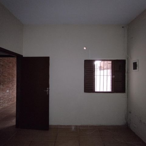 Casa à venda com 240m², 3 quartos e 2 vagas Casa à venda com 240m², 3 quartos e 2 vagasQuarto ( Casa 2)