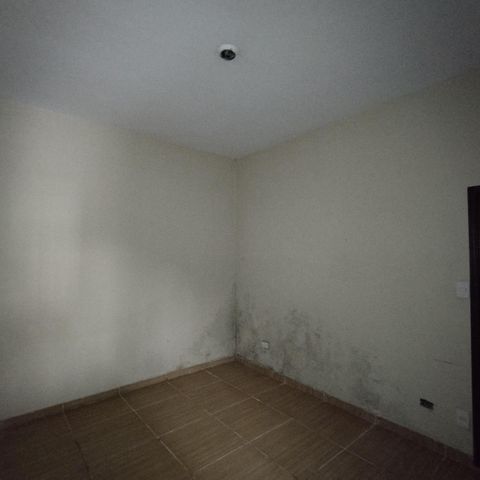 Casa à venda com 240m², 3 quartos e 2 vagas Casa à venda com 240m², 3 quartos e 2 vagasQuarto ( Casa 2)
