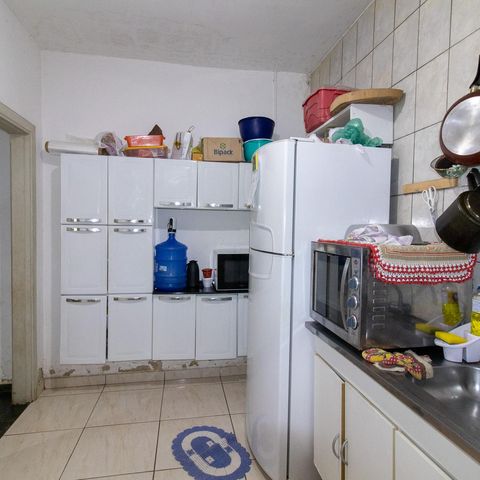 Casa à venda com 125m², 2 quartos e 4 vagas Casa à venda com 125m², 2 quartos e 4 vagasCozinha