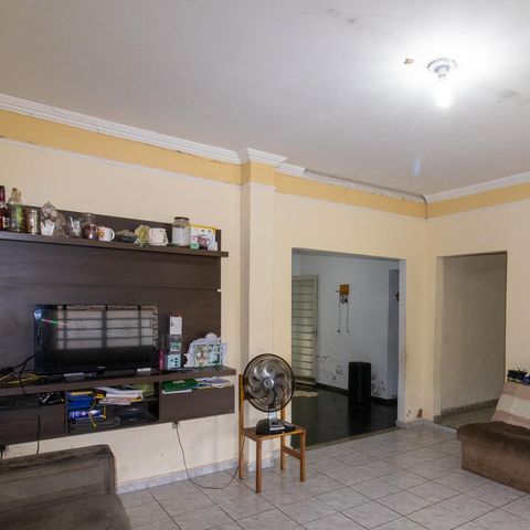 Casa à venda com 125m², 2 quartos e 4 vagas Casa à venda com 125m², 2 quartos e 4 vagasSala