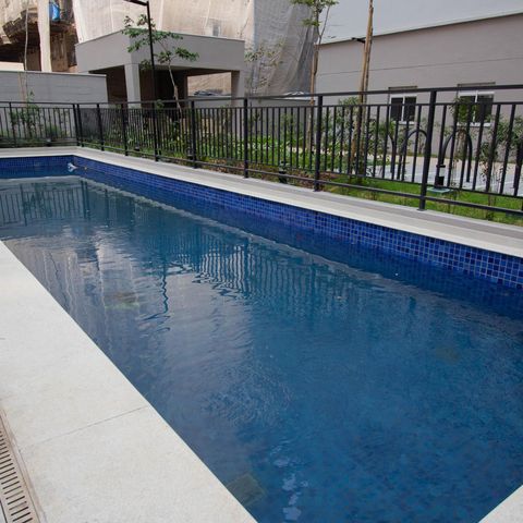 Apartamento à venda com 40m², 2 quartos e sem vaga Apartamento à venda com 40m², 2 quartos e sem vagaÁrea comum - Piscina