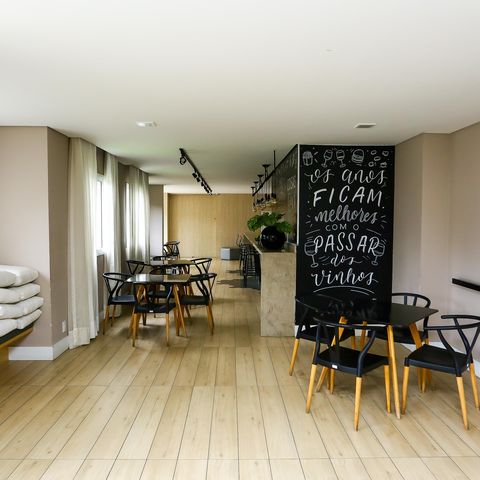 Apartamento à venda com 52m², 2 quartos e 1 vaga Apartamento à venda com 52m², 2 quartos e 1 vagaÁrea comum - Salão de festas