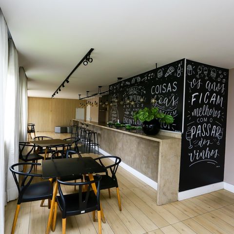 Apartamento à venda com 52m², 2 quartos e 1 vaga Apartamento à venda com 52m², 2 quartos e 1 vagaÁrea comum - Salão de festas