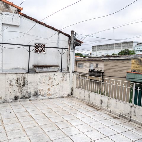 Casa à venda com 136m², 4 quartos e 2 vagas Casa à venda com 136m², 4 quartos e 2 vagasCasa 1 - Área de Serviço