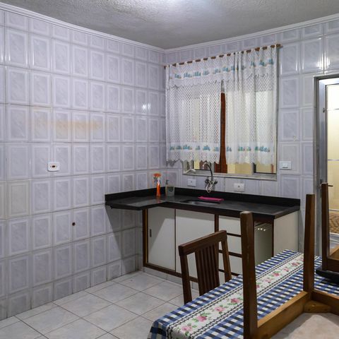 Casa à venda com 136m², 4 quartos e 2 vagas Casa à venda com 136m², 4 quartos e 2 vagasCasa 1 - Cozinha