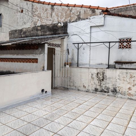 Casa à venda com 136m², 4 quartos e 2 vagas Casa à venda com 136m², 4 quartos e 2 vagasCasa 1 - Área de Serviço