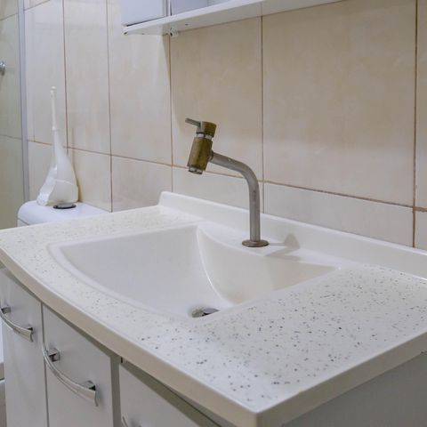 Casa à venda com 136m², 4 quartos e 2 vagas Casa à venda com 136m², 4 quartos e 2 vagasCasa 1 - Banheiro