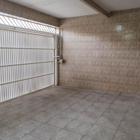 Casa à venda com 136m², 4 quartos e 2 vagas Casa à venda com 136m², 4 quartos e 2 vagasGaragem