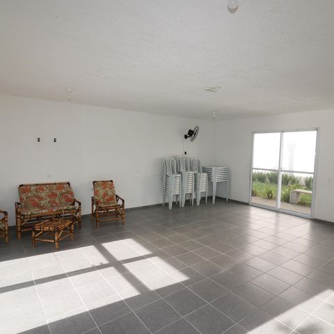 Apartamento à venda com 43m², 2 quartos e 1 vaga Apartamento à venda com 43m², 2 quartos e 1 vagaÁrea comum - Salão de festas