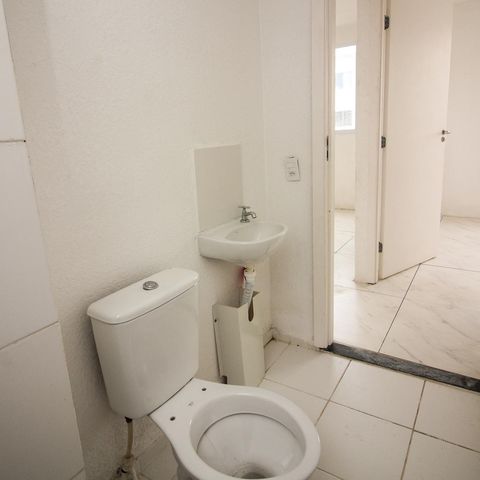 Apartamento à venda com 43m², 2 quartos e 1 vaga Apartamento à venda com 43m², 2 quartos e 1 vagaBanheiro