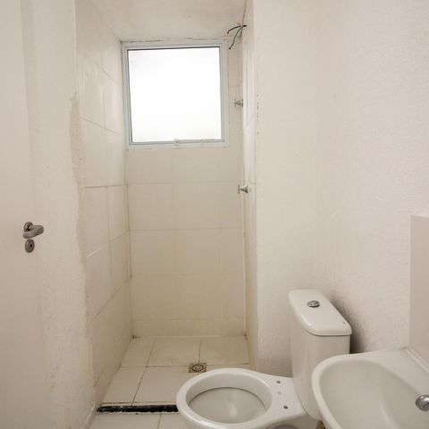 Apartamento à venda com 43m², 2 quartos e 1 vaga Apartamento à venda com 43m², 2 quartos e 1 vagaBanheiro