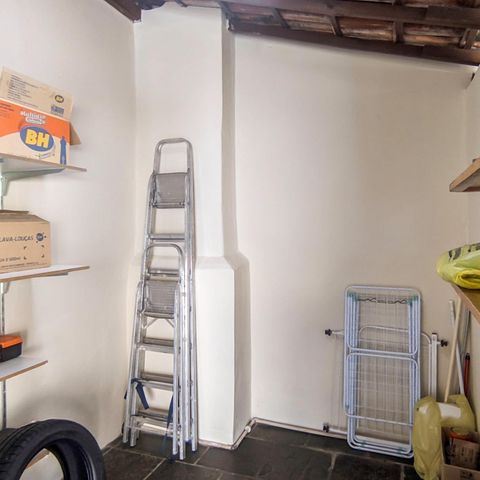 Casa à venda com 185m², 4 quartos e 1 vaga Casa à venda com 185m², 4 quartos e 1 vagaDespensa