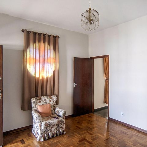 Casa à venda com 185m², 4 quartos e 1 vaga Casa à venda com 185m², 4 quartos e 1 vagaSala