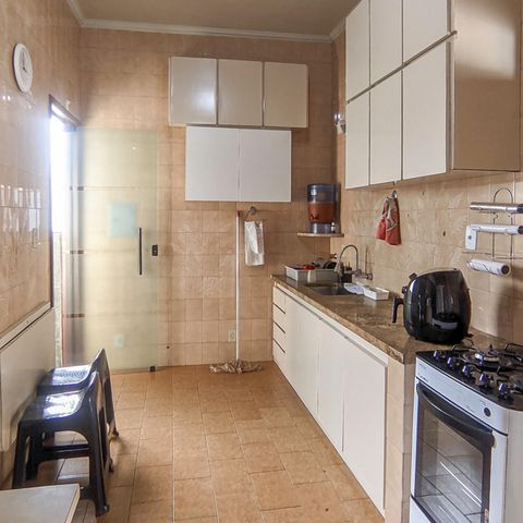 Casa à venda com 185m², 4 quartos e 1 vaga Casa à venda com 185m², 4 quartos e 1 vagaCozinha
