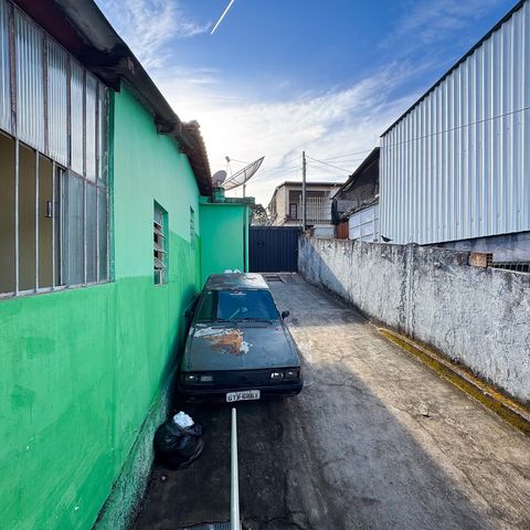 Casa à venda com 400m², 3 quartos e 5 vagas Casa à venda com 400m², 3 quartos e 5 vagasÁrea Externa