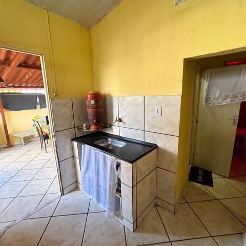 Casa à venda com 400m², 3 quartos e 5 vagas Casa à venda com 400m², 3 quartos e 5 vagasCozinha