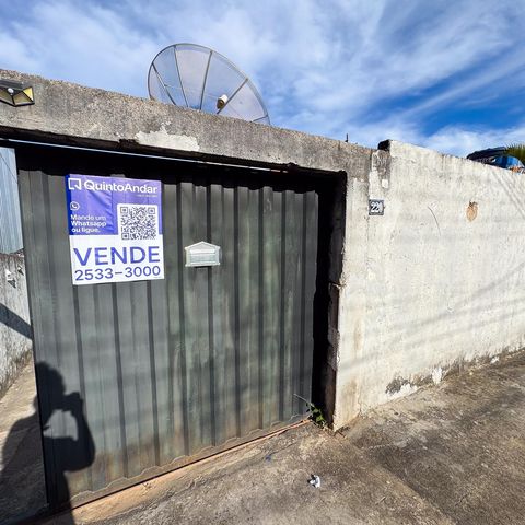 Casa à venda com 400m², 3 quartos e 5 vagas Casa à venda com 400m², 3 quartos e 5 vagasFachada