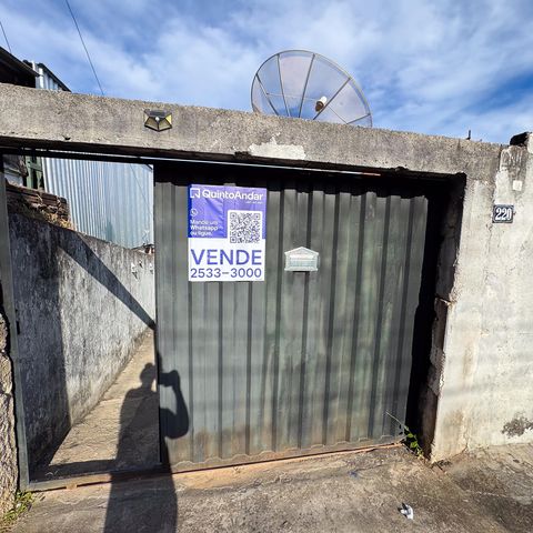 Casa à venda com 400m², 3 quartos e 5 vagas Casa à venda com 400m², 3 quartos e 5 vagasFachada