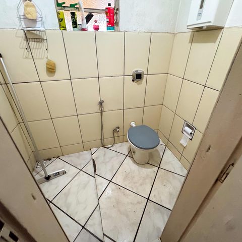 Casa à venda com 400m², 3 quartos e 5 vagas Casa à venda com 400m², 3 quartos e 5 vagasBanheiro