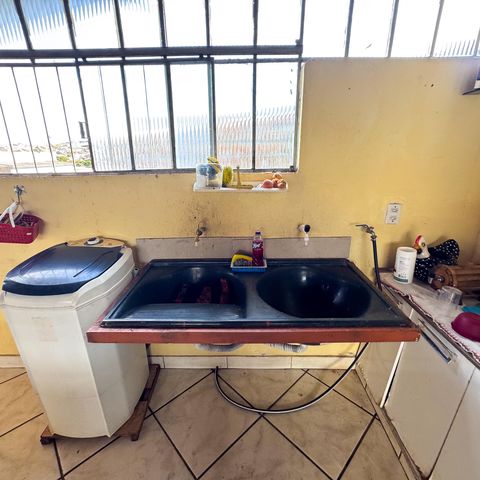 Casa à venda com 400m², 3 quartos e 5 vagas Casa à venda com 400m², 3 quartos e 5 vagasÁrea de Serviço