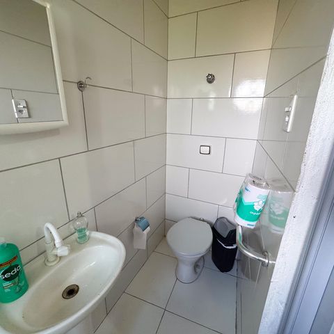 Casa à venda com 400m², 3 quartos e 5 vagas Casa à venda com 400m², 3 quartos e 5 vagasBanheiro