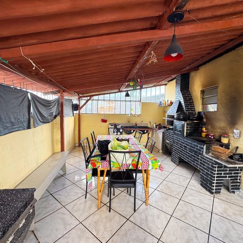 Casa à venda com 400m², 3 quartos e 5 vagas Casa à venda com 400m², 3 quartos e 5 vagasÁrea de Serviço