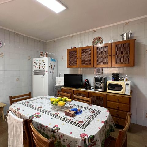 Casa à venda com 200m², 3 quartos e 3 vagas Casa à venda com 200m², 3 quartos e 3 vagasCozinha