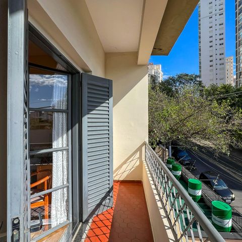 Casa à venda com 200m², 3 quartos e 3 vagas Casa à venda com 200m², 3 quartos e 3 vagasQuarto 1