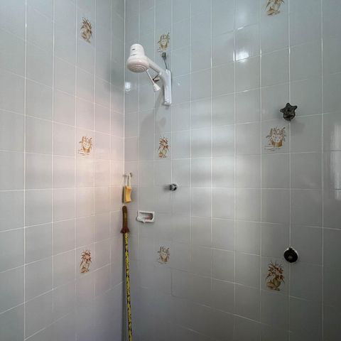 Casa à venda com 200m², 3 quartos e 3 vagas Casa à venda com 200m², 3 quartos e 3 vagasBanheiro