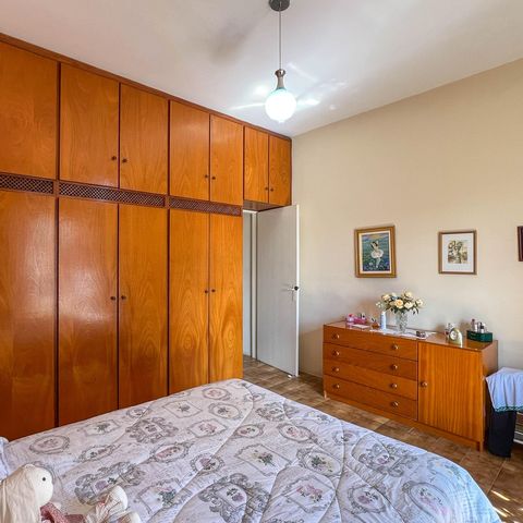 Casa à venda com 200m², 3 quartos e 3 vagas Casa à venda com 200m², 3 quartos e 3 vagasQuarto 1